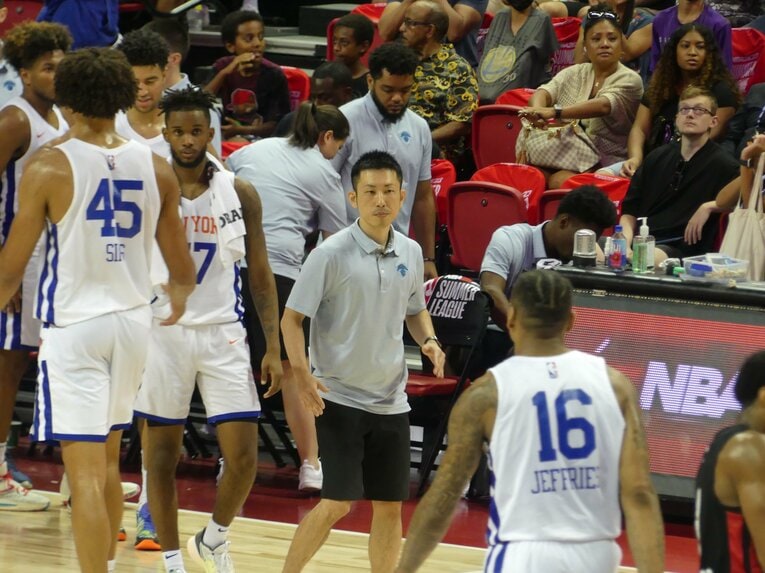 2022年も続けてサマーリーグでヘッドコーチを務めた　（写真=筆者撮影）