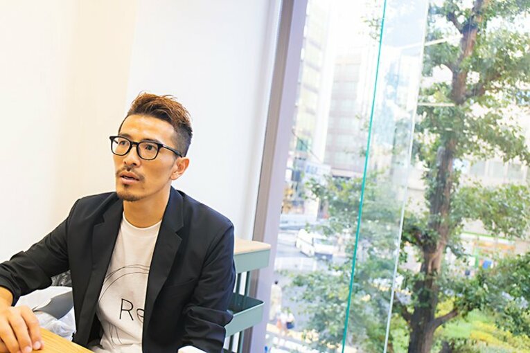 天然氷と銀座3丁目。マリノスや水戸などで16年間プレー、“マムシ”小椋祥平はいま何を？ (2)