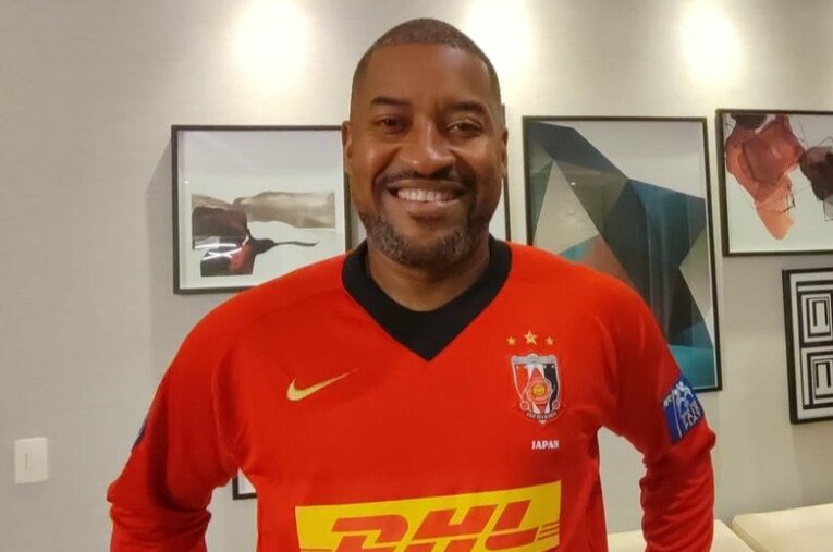 43歳となったエジミウソン。少々ふくよかになったが、日本への愛は今も変わらなかった ／ photograph by Hiroaki Sawada