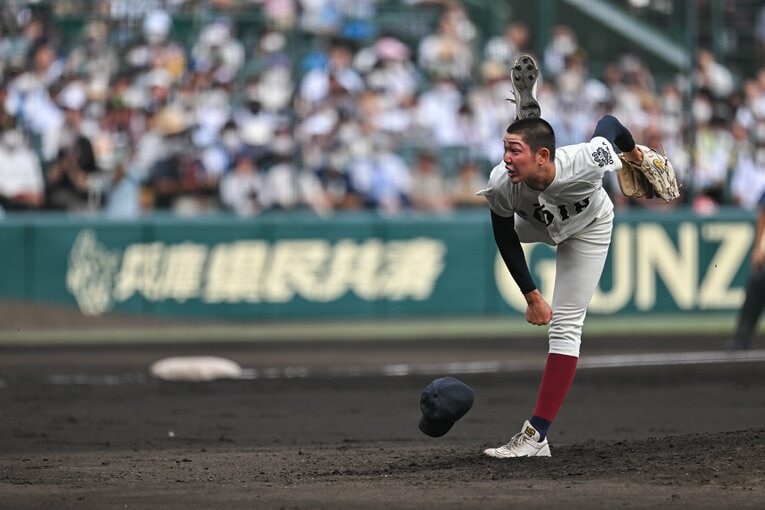 力投する大阪桐蔭・川原　©Nanae Suzuki