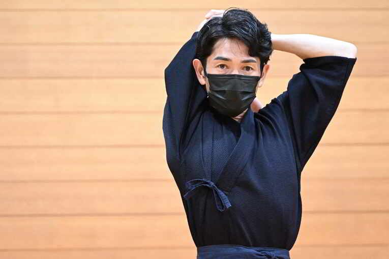 稽古前の準備運動　©Keiji Ishikawa