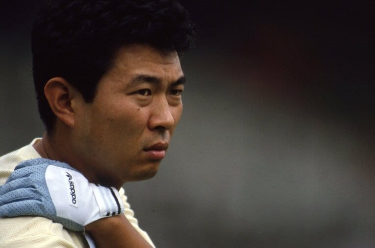 チームに合流した江川はまだ孤独な存在だった。彼をライバルと思い定めた西本だったが、そんな江川に声をかけて…… ／ photograph by Kazuhito Yamada
