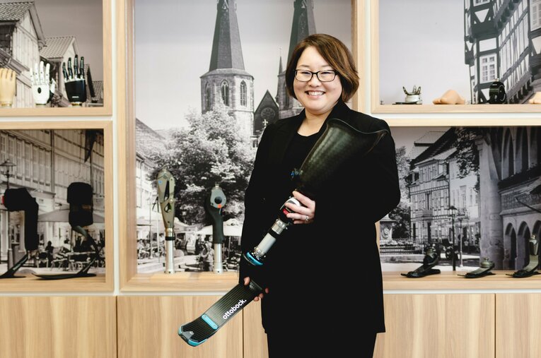 オットーボック・ジャパン代表取締役社長・深谷香奈氏 ／ photograph by Wataru Sato