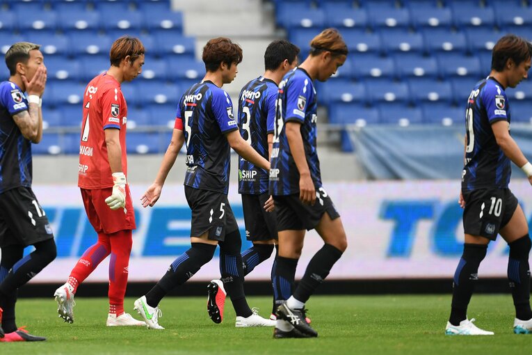 ガンバｖｓ浦和 前半給水後