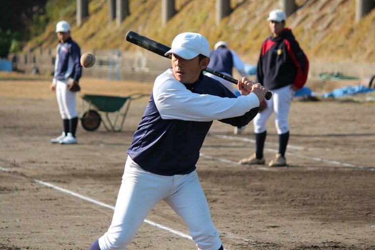 ノックを打つ宗田監督　©Katsuharu Uchida