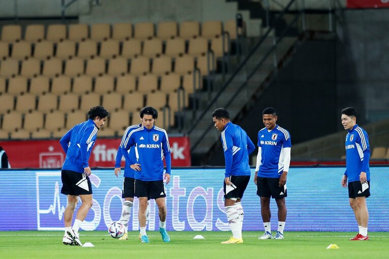 W杯前に日本人カメラマンが撮ったU-21スペインvs日本「リアルな実力差」ハイプレス空転の完敗を“未来予測”にしないためには… (9)