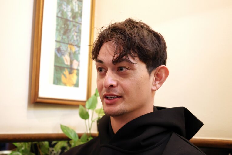 ジャイアンツ入団の経緯を語ってくれた乙坂　©NumberWeb