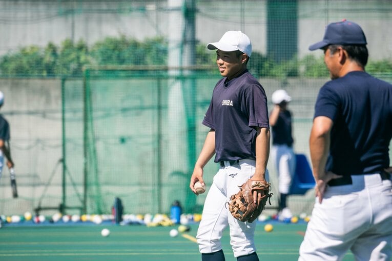 ゴム製の校庭のため、普段はスライディングの練習などはできないという　©Nanae Suzuki