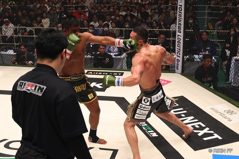 ブアカーオ・バンチャメークvs.木村“フィリップ”ミノル　©RIZIN FF