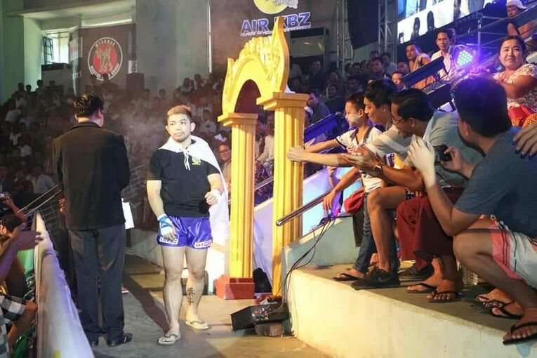 ラウェイの本場・ミャンマーでも人気ファイターに（本人提供）