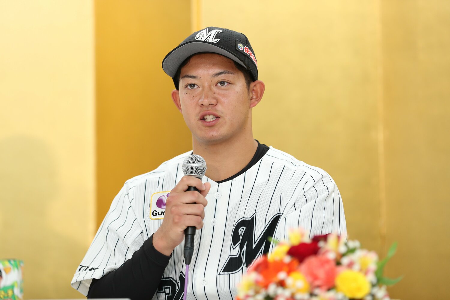 新入団会見での佐藤都志也　©︎Chiba Lotte Marines