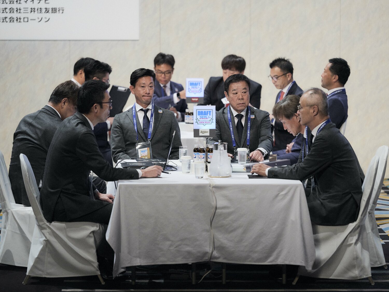 森を2位、1位には同じ高校生の藤川敦也(延岡学園)を指名したオリックス陣営 ©Yuki Suenaga