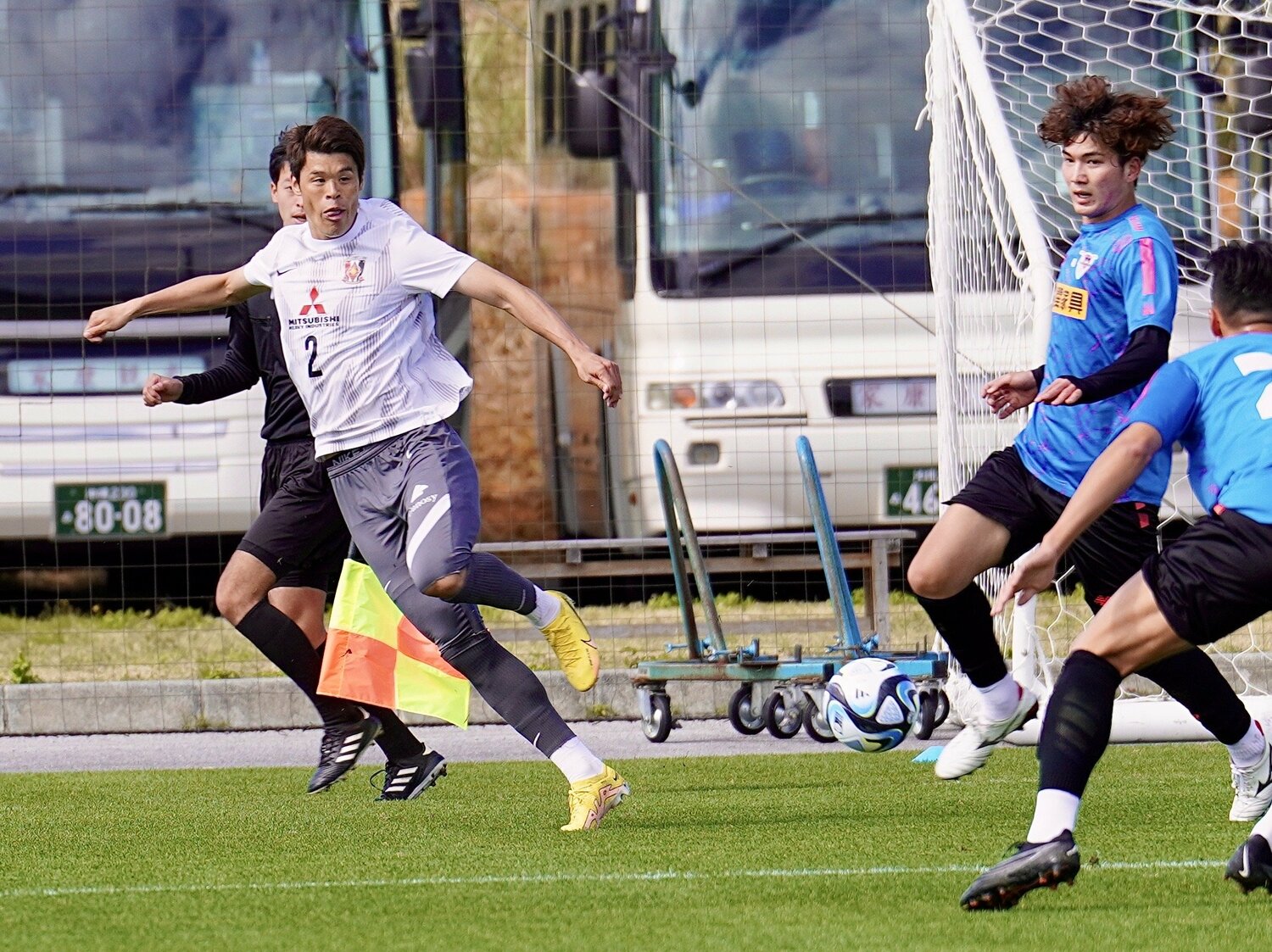 酒井はクロスから3ゴールを演出した　©Atsushi Iio