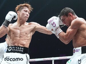 井上尚弥の“エグい左”で「脳がグラッ」敗者アフマダリエフ「じつは5ラウンドの一撃で“異変”」世界的カメラマンがとらえた“心が折れる”決定的瞬間