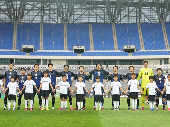 「E-1は日本の人々にとって重要なのか？」“観客687人の日本代表戦”をトルシエが一刀両断「香港戦後半のテンポはJリーグを見ているよう」＜Number Web＞ photograph by Masashi Hara/Getty Images