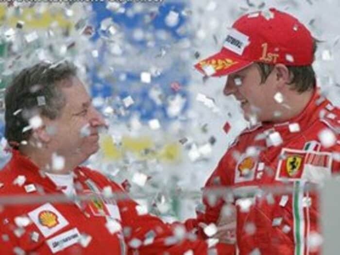 ライコネン戴冠を生んだ巴戦の妙＜Number Web＞ photograph by Mamoru Atsuta(CHRONO GRAPHICS)