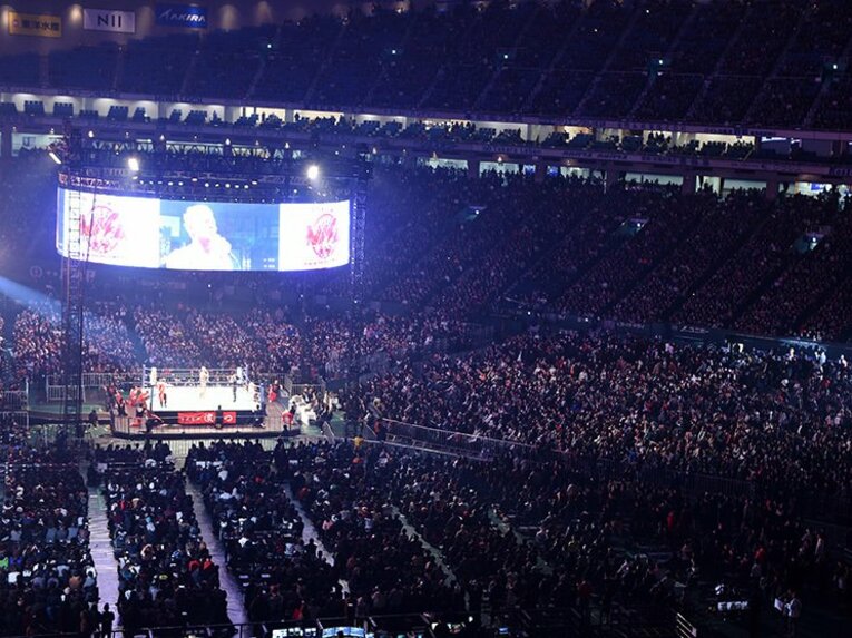 王者オカダが誓ったドーム満員伝説。「幸せの雨」という名の招待状とは。(3)