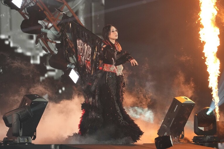 リングに向かう上谷沙弥　©Essei Hara