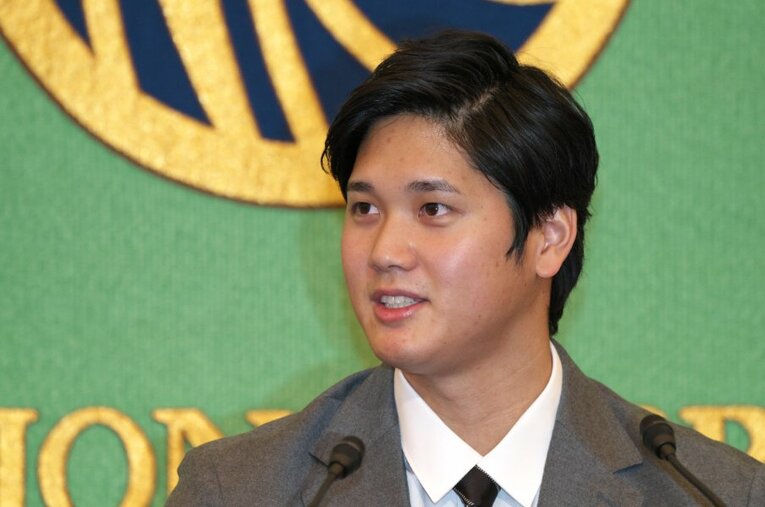 2018年以来3年ぶりに開かれた大谷翔平の記者会見。その様子はTVやネットで生中継された ／ photograph by Hideki Sugiyama