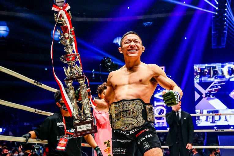堀口は見事なKOでRIZINバンタム級王座を奪還した　©RIZIN FF Susumu Nagao