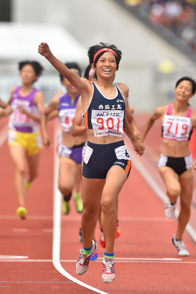 高1から800ｍでインターハイ優勝　©AFLO