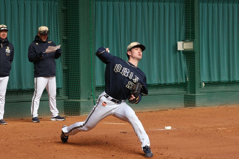 キャンプでの寺西　©Fumi Sawai