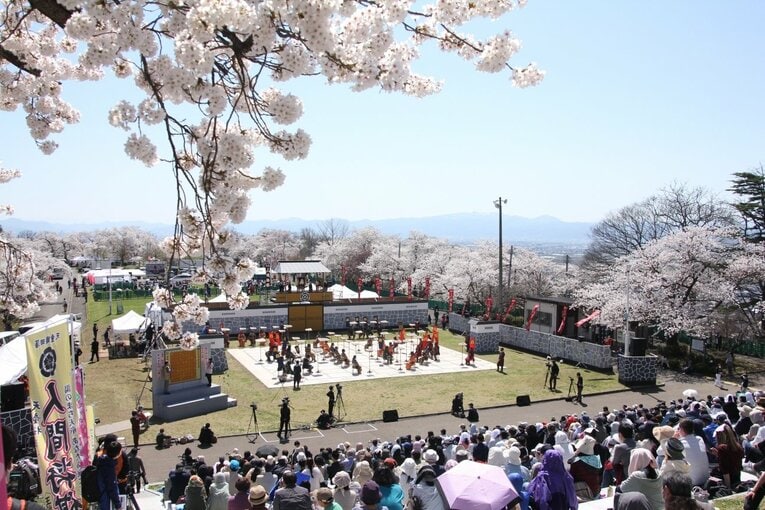 藤井聡太竜王「大変参考になったで“ござる”」初出演した《人間将棋》を現地取材… 観る将マンガ家が超楽しんで描いてみた(78)