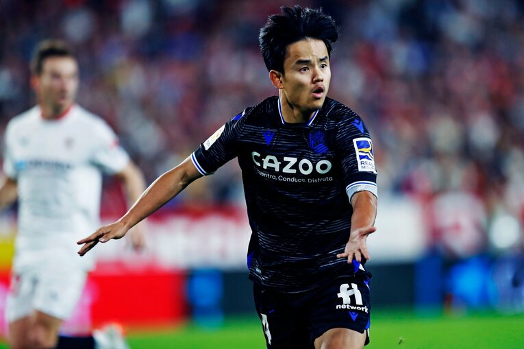 久保建英「脱臼ケガ明け緊急出場」を撮った…W杯へ頼もしい攻撃力と“激論”、気になるのは“ほぼ90分プレー時の疲労感”(16)