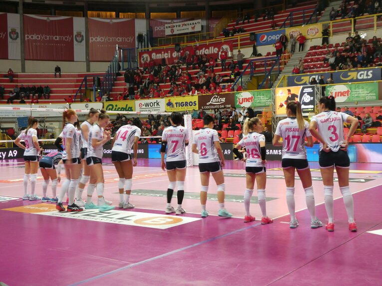 2018/19シーズン、イタリア・セリエAのラルディーニ・フィロットラーノでプレーした頃の岩崎こよみ（当時・冨永）©︎Noriko Yonemushi