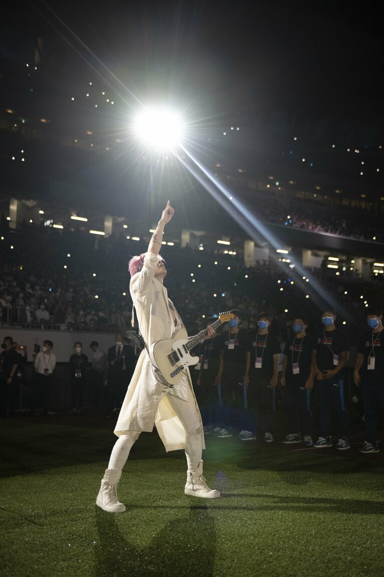 初戦に登場したMIYAVI　©Asami Enomoto