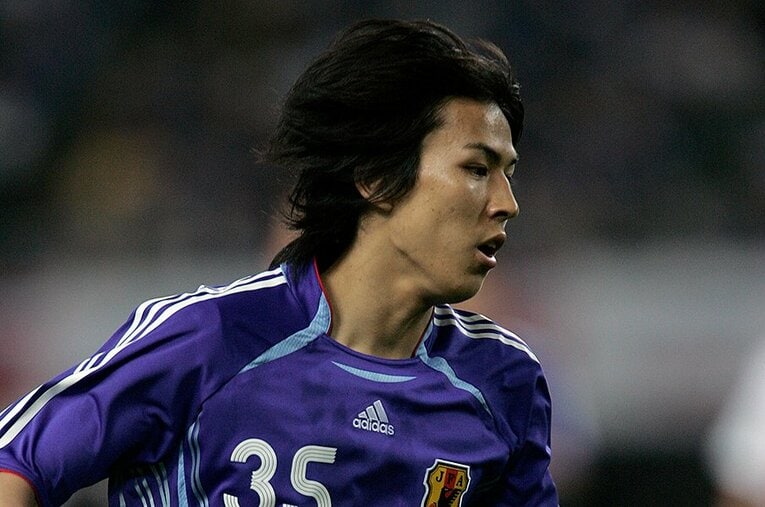 【長谷部誠の輝かしいキャリア】ロン毛時代の長谷部  ©Takuya Sugiyama