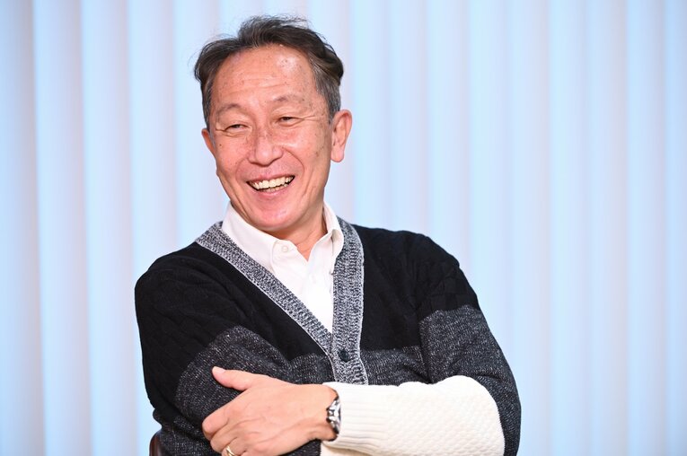 懐かしそうにオフト政権時代の当時を振り返る柱谷　©︎Keiji Ishikawa