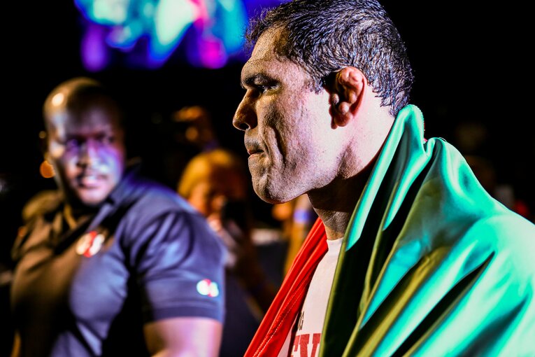 入場時のノゲイラの横顔