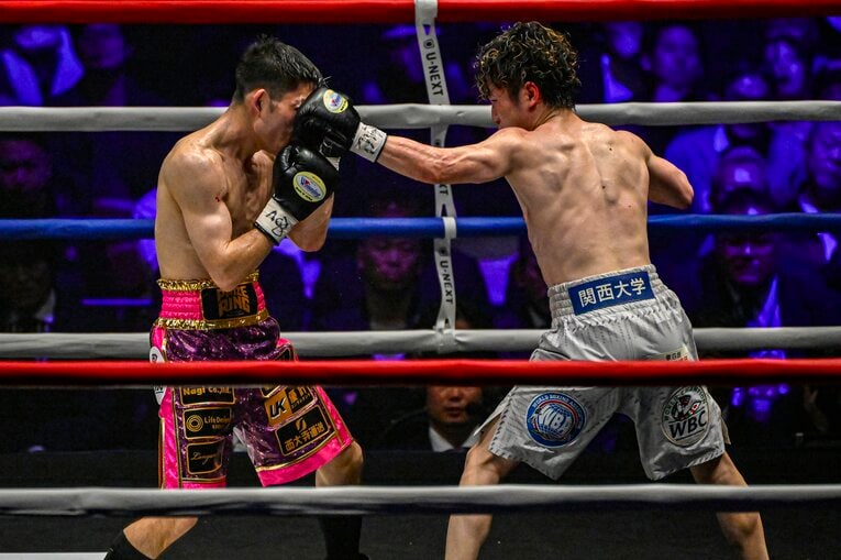 寺地拳四朗vs.ユーリ阿久井政悟。3月13日、両国国技館　©Takuya Sugiyama