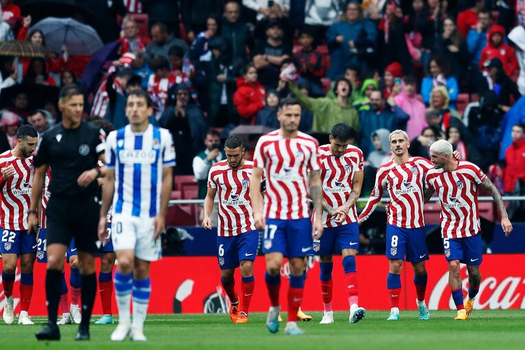 「クボを無効化する」要警戒した闘将シメオネが久保建英の技に呆然…ソシエダCL確定にカメラマンが思い出した「クボはフィットするよ」(24)