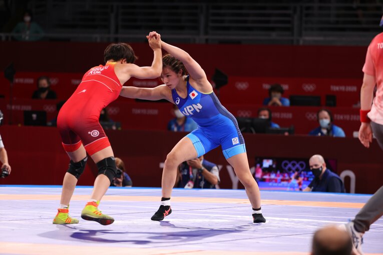 「“姉妹で金”は無理」「直接対決は0-10」…殴り合いの喧嘩も超えて、“鈍臭い妹”川井友香子がリオ金・梨紗子に追いついた日《レスリング》(18)