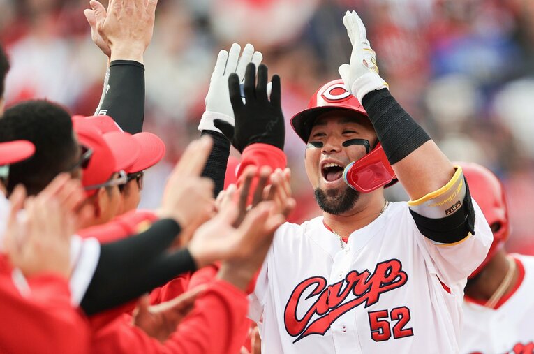 4月9日から4番打者として活躍を続けている末包 ／ photograph by JIJI PRESS