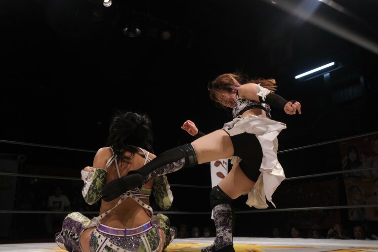 「この子は強いよ」神取忍が認めた…格闘界のホープだったNØRIがプロレスに受けた衝撃「神取さんがRIZINでギャビと…こういうのアリなのか」《特別グラビア》(80)