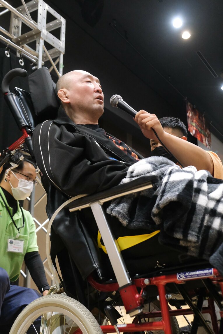 5月6日の『押忍PREMIUM』に車いすで登場した大谷晋二郎　©Norihiro Hashimoto