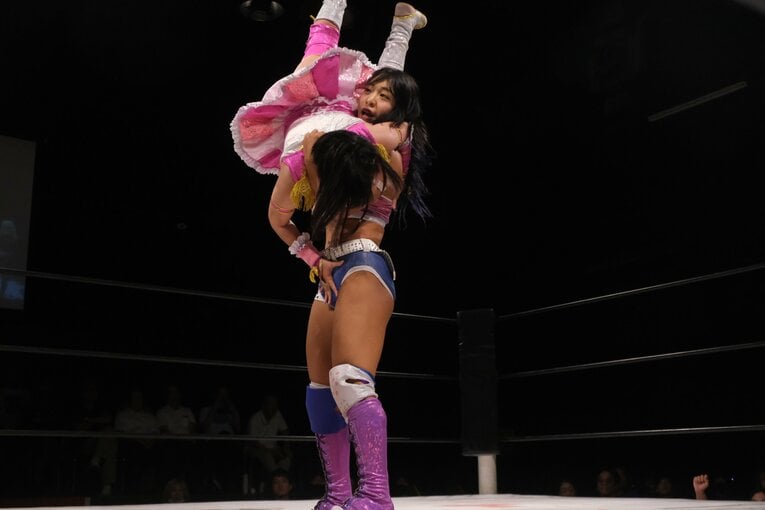 「リングに上がるな」と言われたプロレスデビューから3年…セクシー女優を引退、ちゃんよたがボディコンテストで見せた筋肉美「凄く幸せ者です」(81)