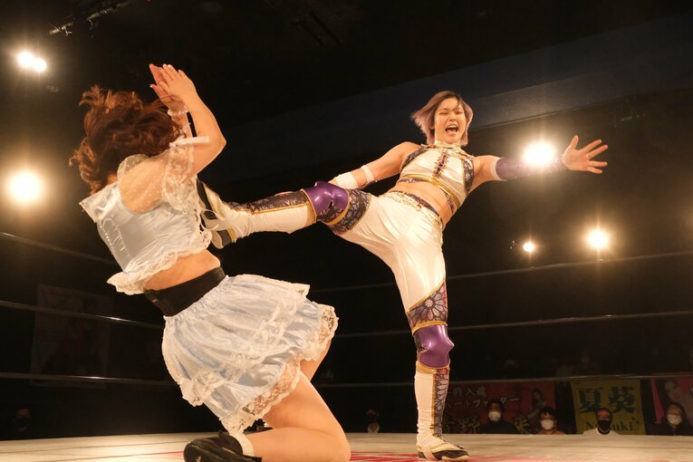 サイコロで勝敗が決まる？ 人気団体が “脱プロレス”で見せる女優たちのチャレンジとは…エース青野未来「エンタメだけど闘いがある」(15)