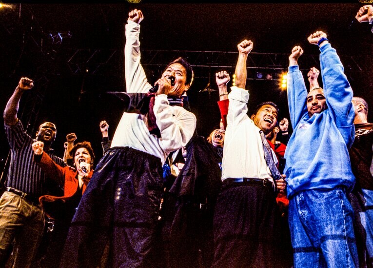 アントニオ猪木はおなじみの「1・2・3、ダー！」を披露