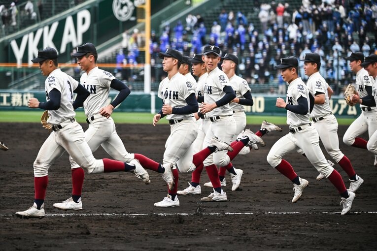 優勝した大阪桐蔭ナイン　©Nanae Suzuki