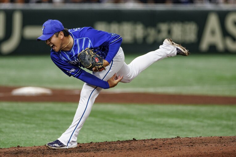 6月21日、巨人戦で登板する山﨑　©Kiichi Matsumoto