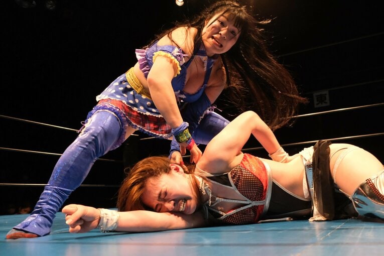 “京都のバスガイド”は人気女子プロレスラーに…清水ひかり（29）を突き動かしたスターダム中野たむの姿「だって大好きなんですもん」(37)