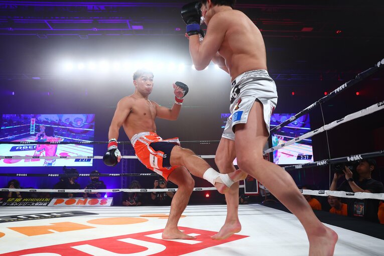 YA-MAN vs.朝倉未来　©RISE CREATION