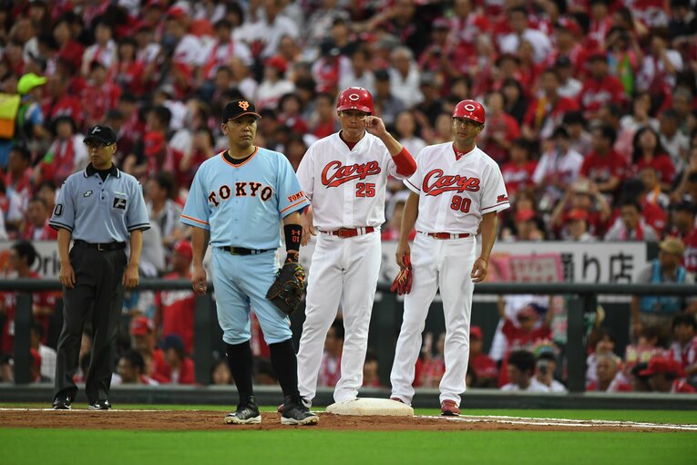 どんな瞬間も「絵になる男」広島カープ・新井貴浩監督の現役時代　©︎Naoya Sanuki