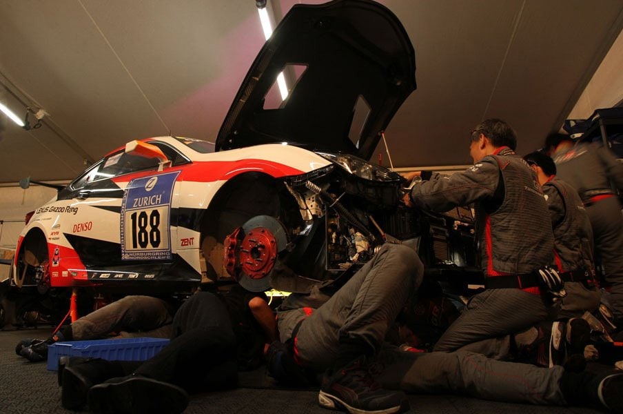 レース中に12時間におよぶAT交換。結果以上に、トヨタが手にした成果。<Number Web> photograph by TOYOTA