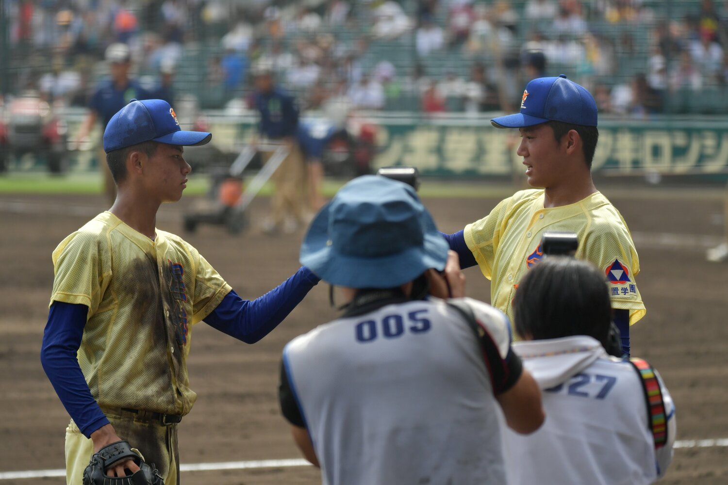 試合後、奥川と　©Hideki Sugiyama