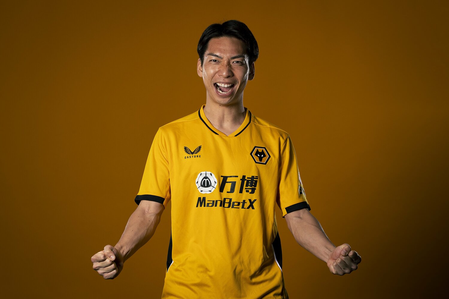 日本国内でも驚きをもって伝えられたウルブス加入。スイスリーグでの活躍が認められた　©︎Wolves via Getty Images